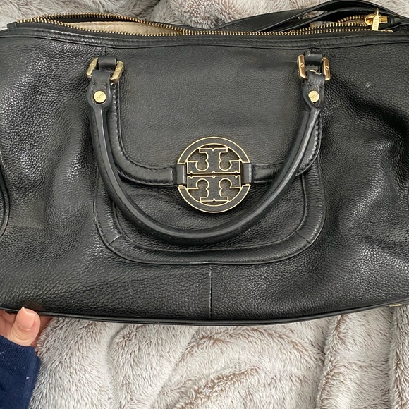 Tory Burch bag worn for a year - Picture 2 of 7